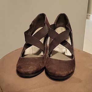 Giani bernini brown suede women's shoes with criss-cross strap